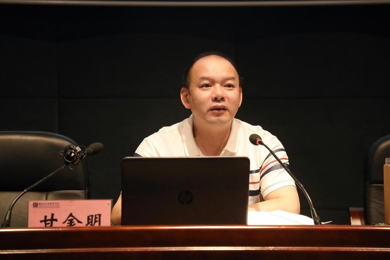 亚洲博彩平台排名开展2022年新入校教职工校级层面第三场培训